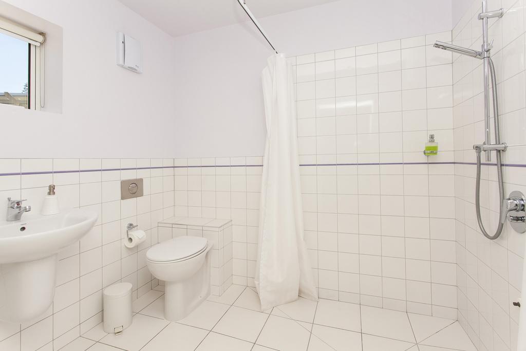 Le Petit Hotel Christchurch Buitenkant foto