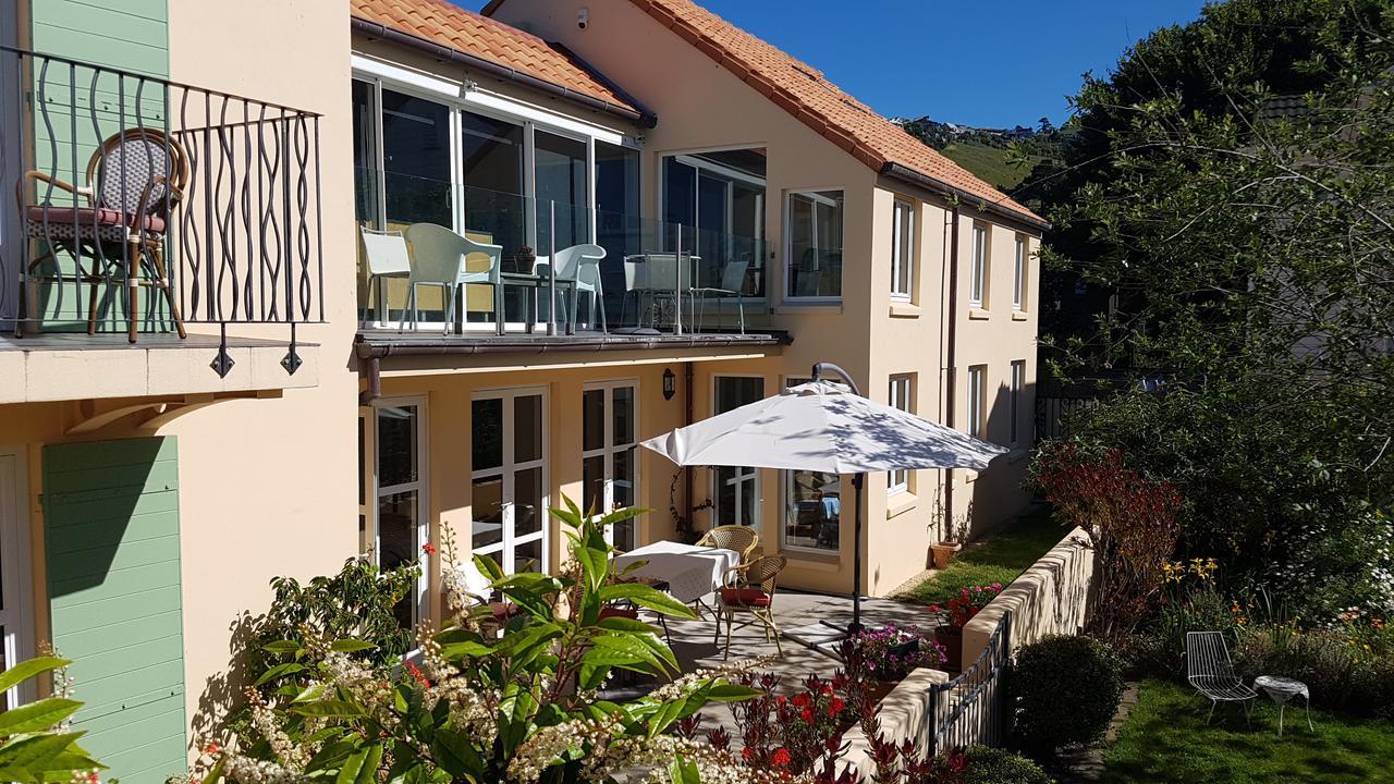 Le Petit Hotel Christchurch Buitenkant foto