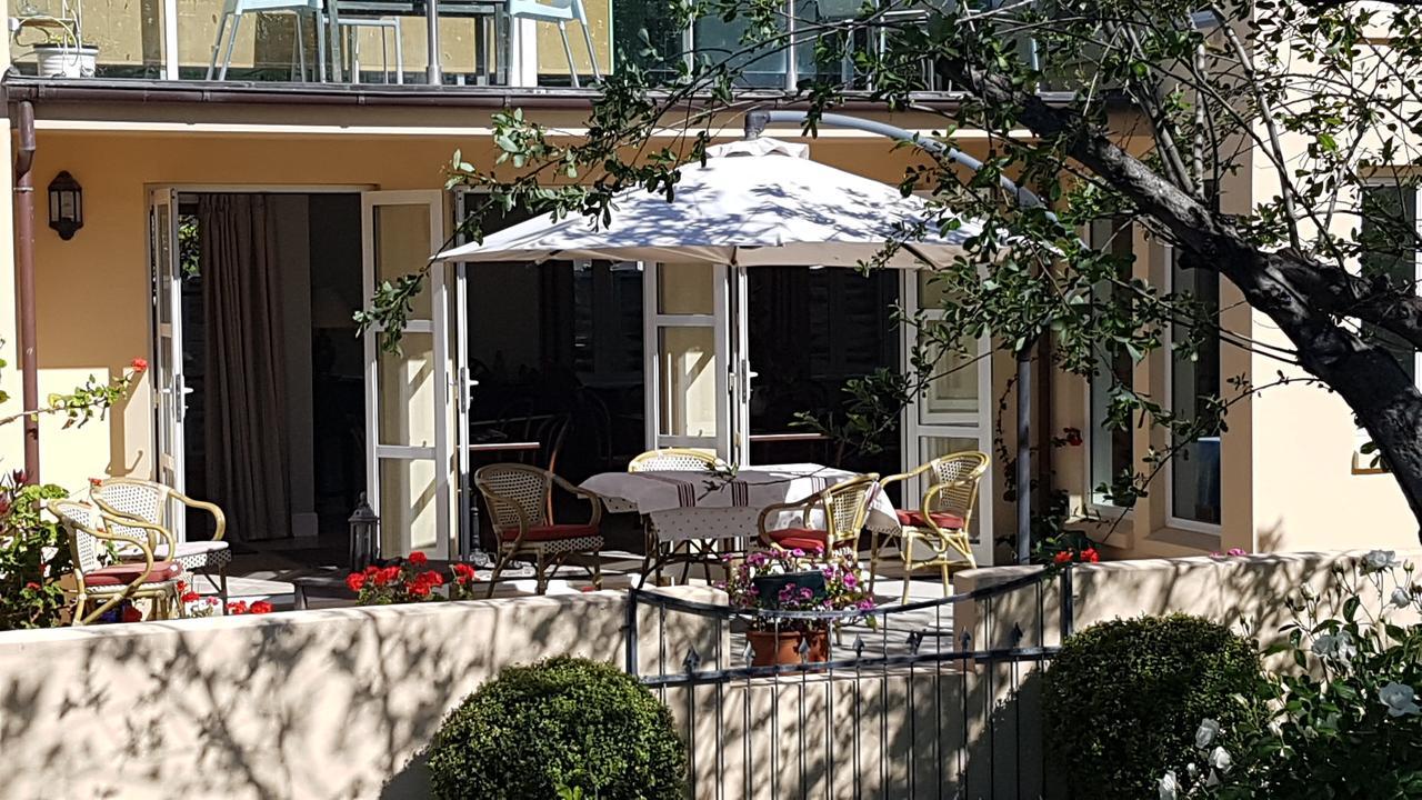 Le Petit Hotel Christchurch Buitenkant foto
